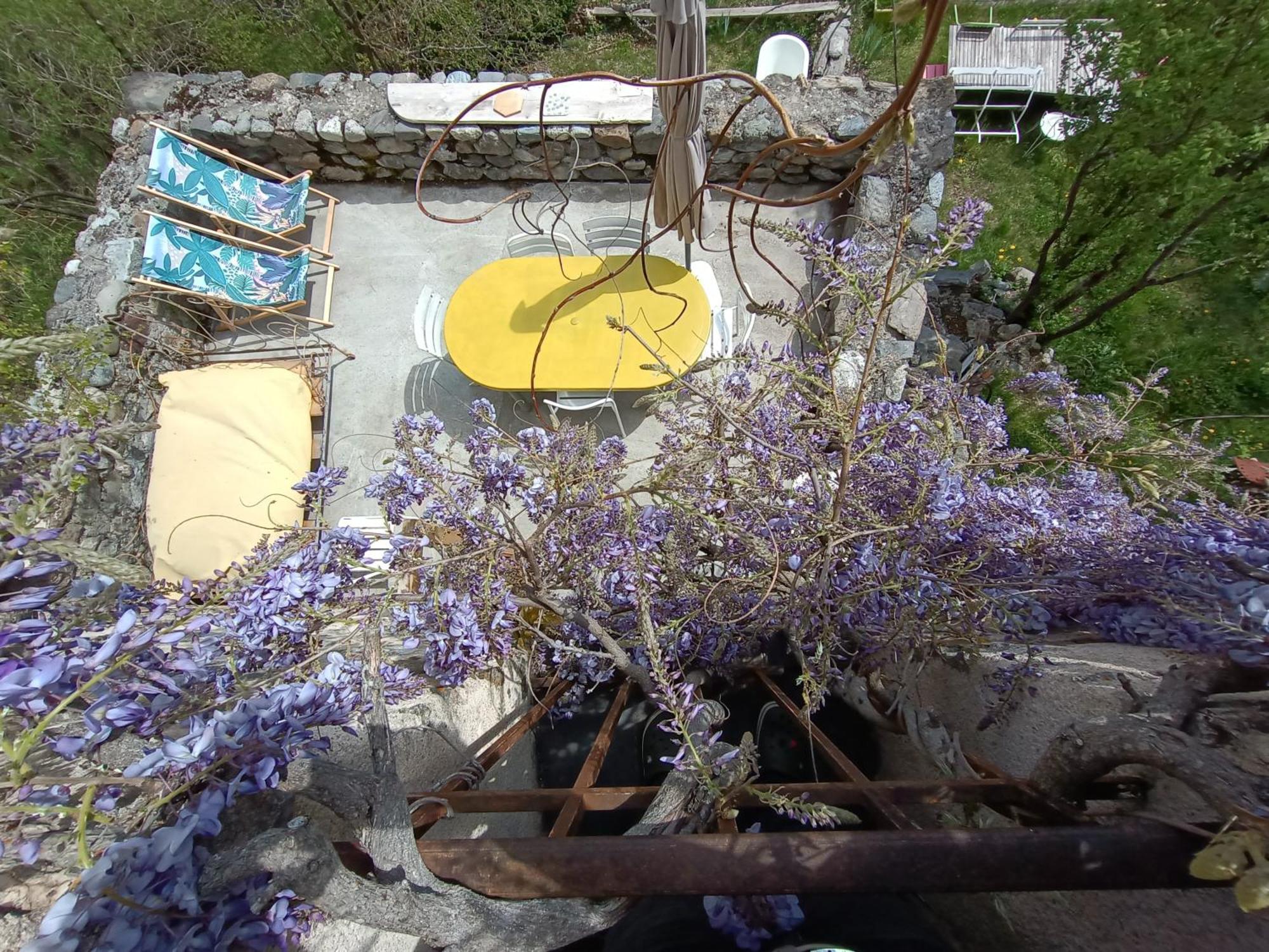 Chambre Ou Gite Dans Une Maison De Montagne - De Suzon A Zelie Entraigues  Oda fotoğraf